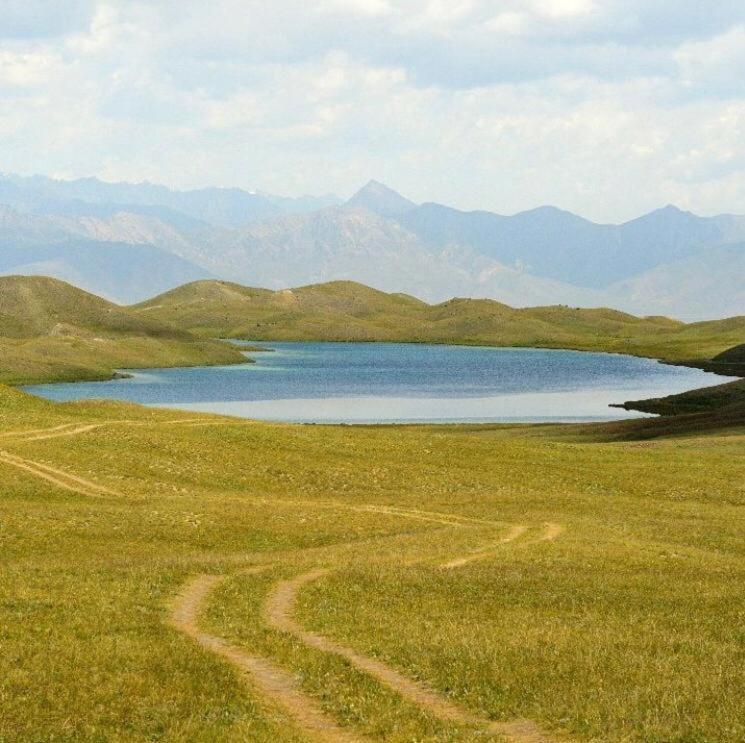 Отель Pamir Nomad Yurt Camp Kara-Kavak Экстерьер фото